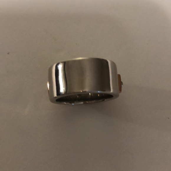 Marc By Marc Jacobs Unisex Logo Plaque Ring - Picture 2 of 10
